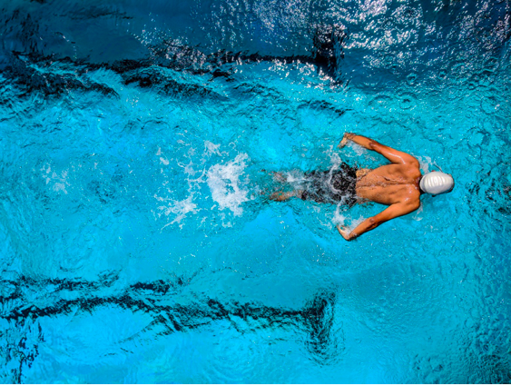 How Swimming Helps You Lose Weight
